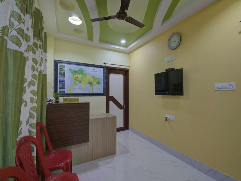 Hotel Oyo 13454 Dhaka Lodge