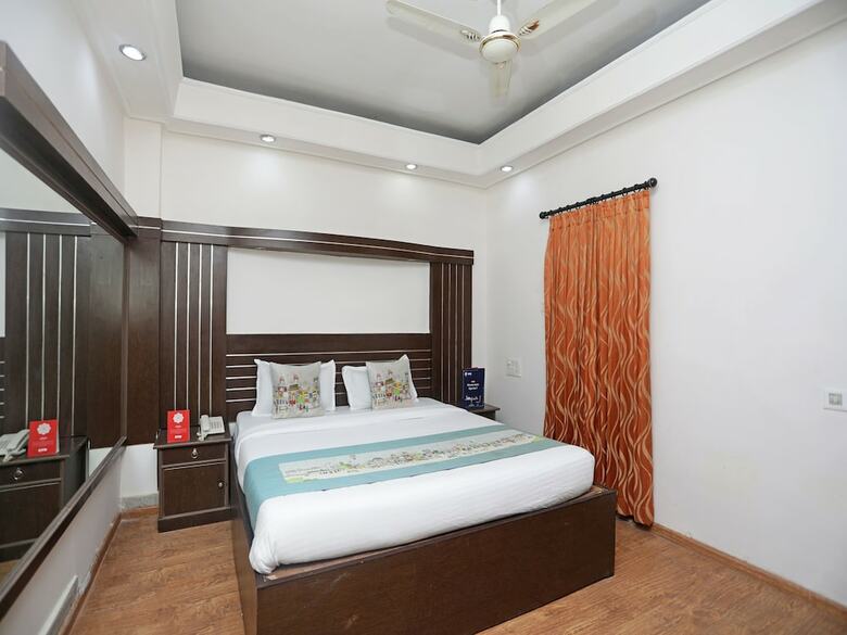 Hotel Oyo 3072 Royal Villa