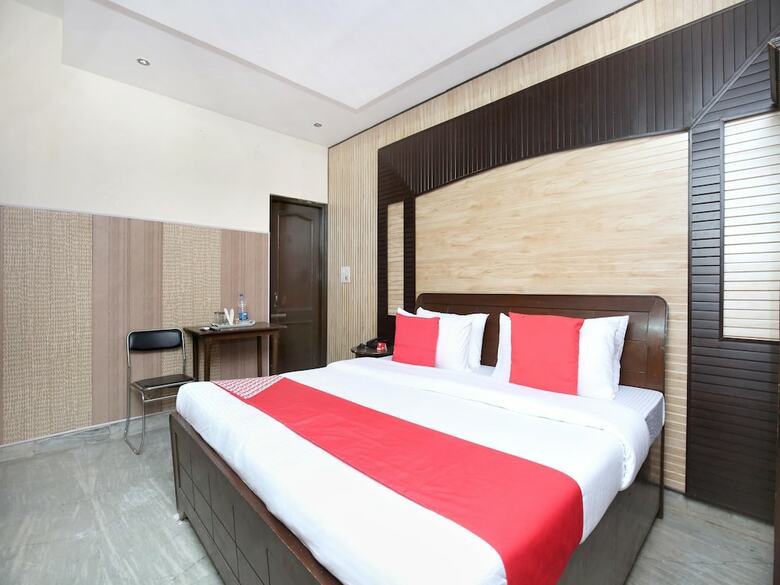 Oyo 15523 Hotel Jd Inn