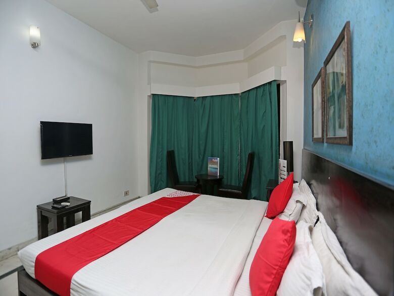 Oyo 15401 Hotel Surana Palace