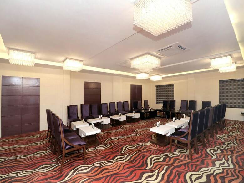 Oyo 15890 Hotel Sunciti Extension