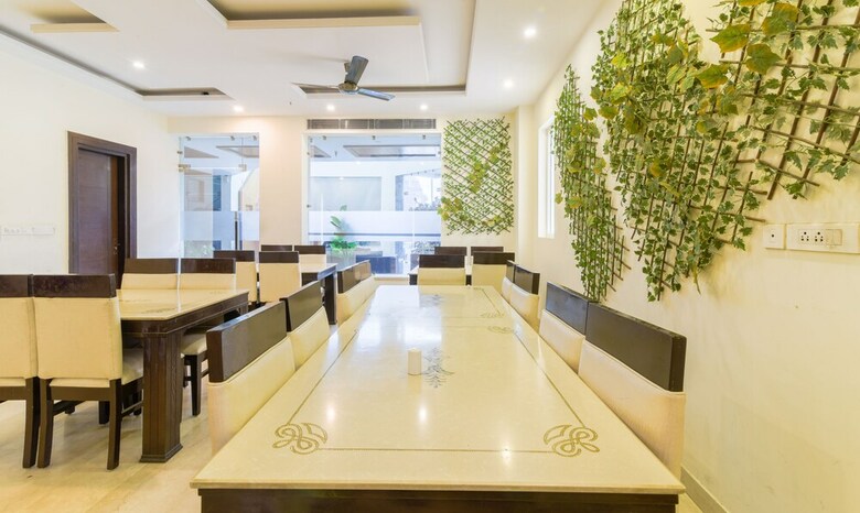 Hotel Treebo Q-cent