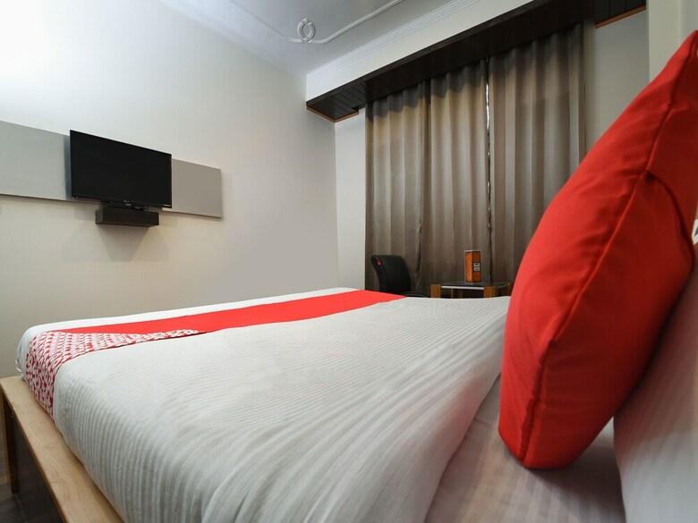 Oyo 15699 Hotel Conifer