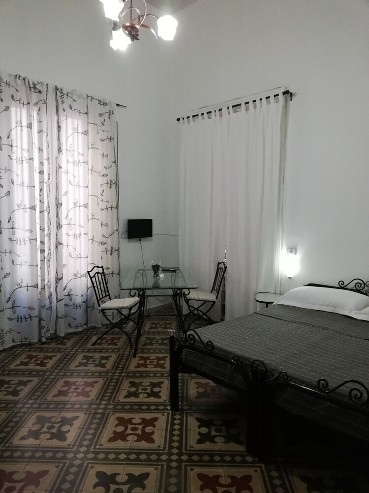B&B Aloi Rooms