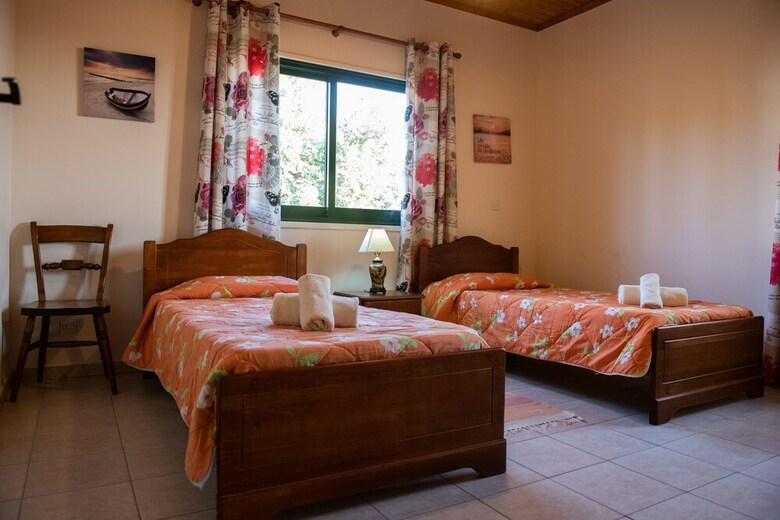 Adonis Villa