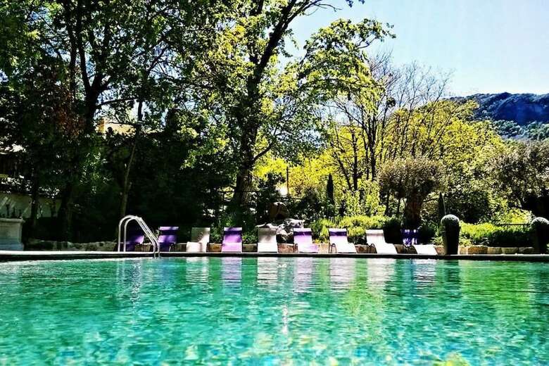 Le Mas Des 5 Fontaines. Gite
