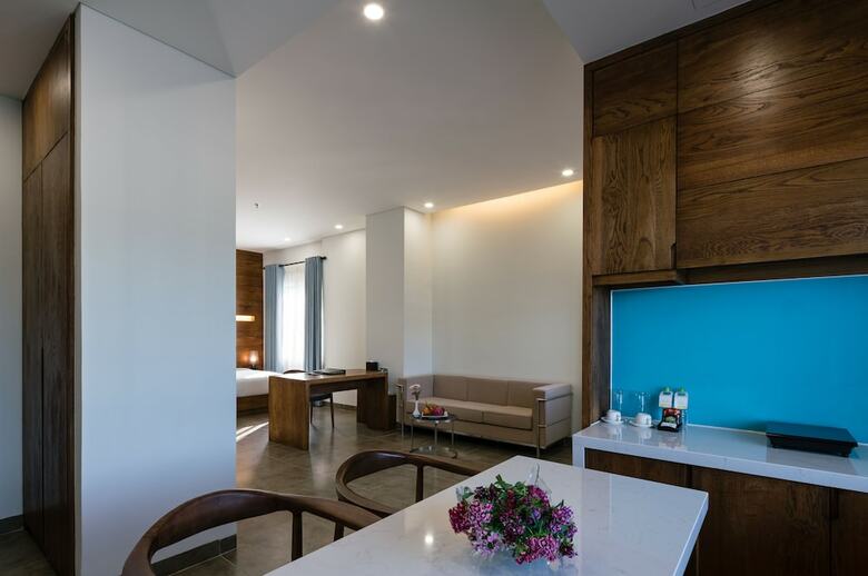 Joy Trip Hotel