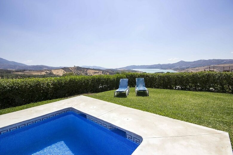 Aparthotel Complejo Tur�stico Rural Las Mayoralas