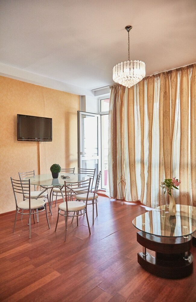 Gabizz Apartments - Near Farul Stadium