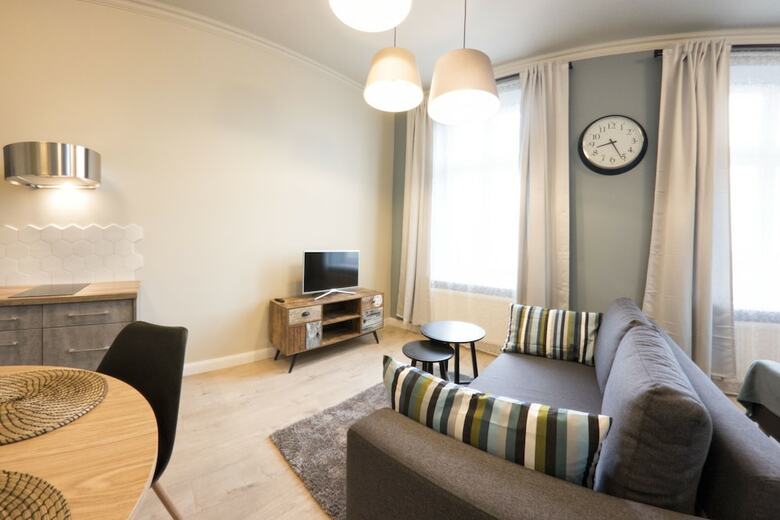 Rister Apartments