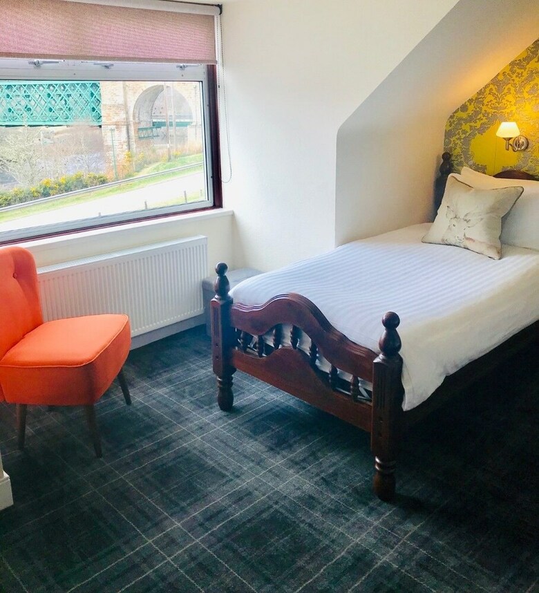 Invershin Hotel Bunkhouse & Bar