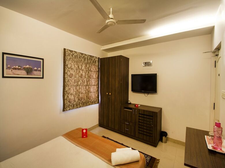 Hotel Oyo 7495 Manikonda