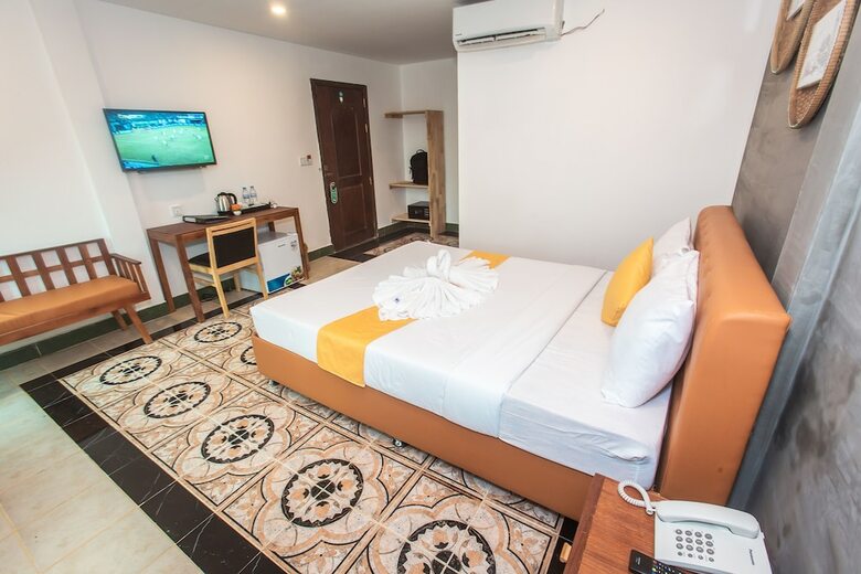 Grand Elevation Hotel