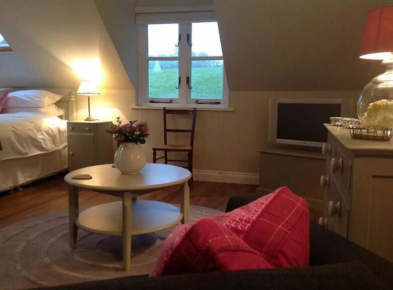 Field Cottage B&B