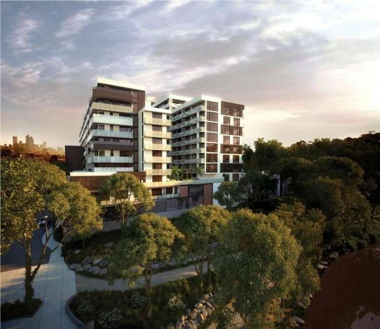 Sleek Arthouse Apartment With Pool Close To City