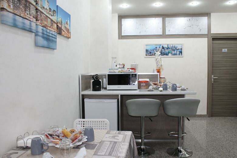Bed & Breakfast Charm Airport