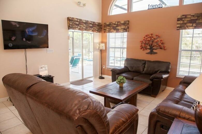 Ly53786 - Rolling Hills Estates - 4 Bed 3 Baths Villa
