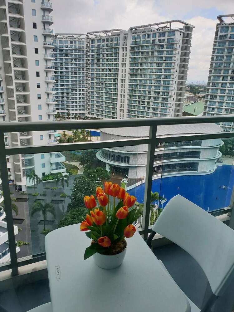 Azure Luxury Beach Suites By Vacationsph