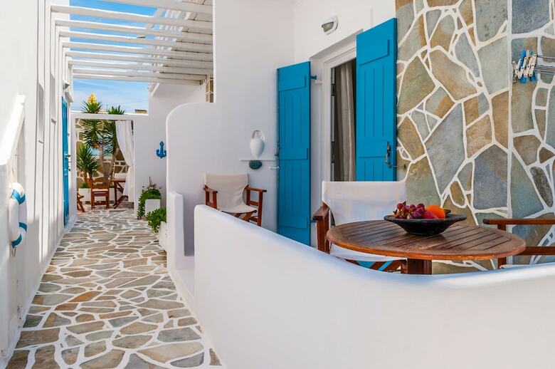 Hotel Niki Savvas Studio & Suites