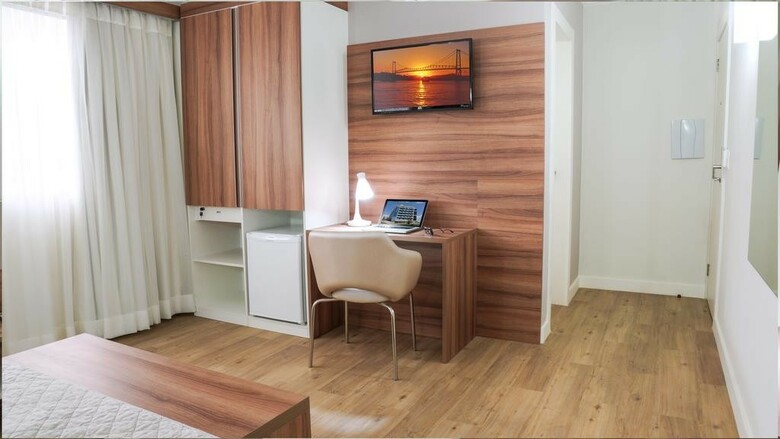 Iate Hotel Florian�polis