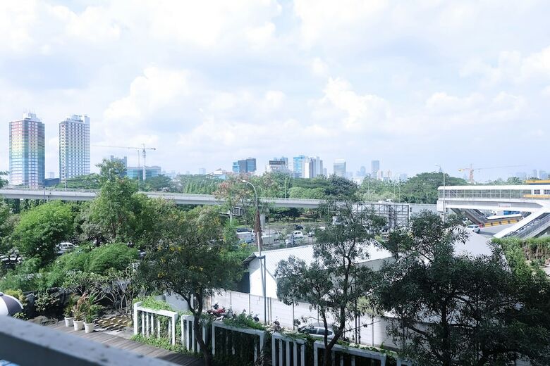 Westmark Apartment Near Taman Anggrek