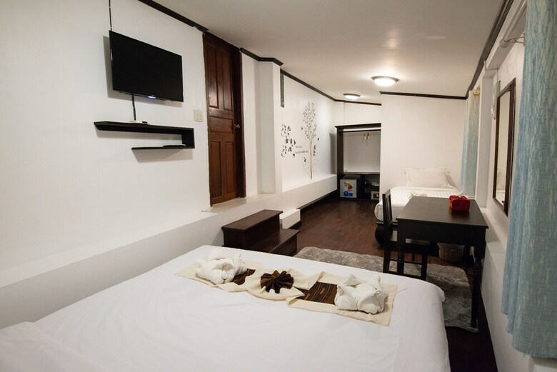 Hotel Jasmine Ville Guesthouse