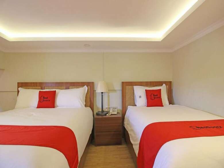 Hotel Reddoorz Plus Near Hartono Mall 2