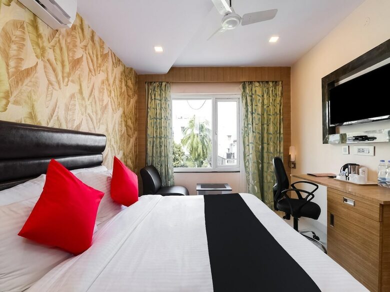 Rohini Jazz Hotel