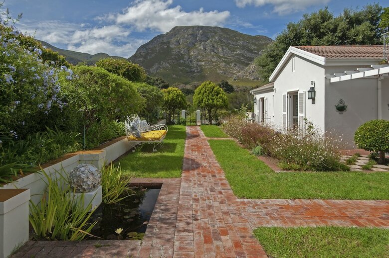 Hotel Malayla Guesthouse - Adults Only