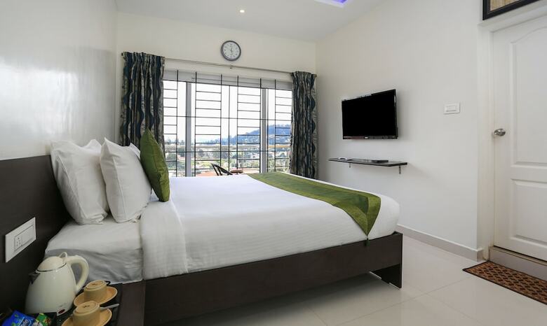 Hotel Treebo Trend Light House