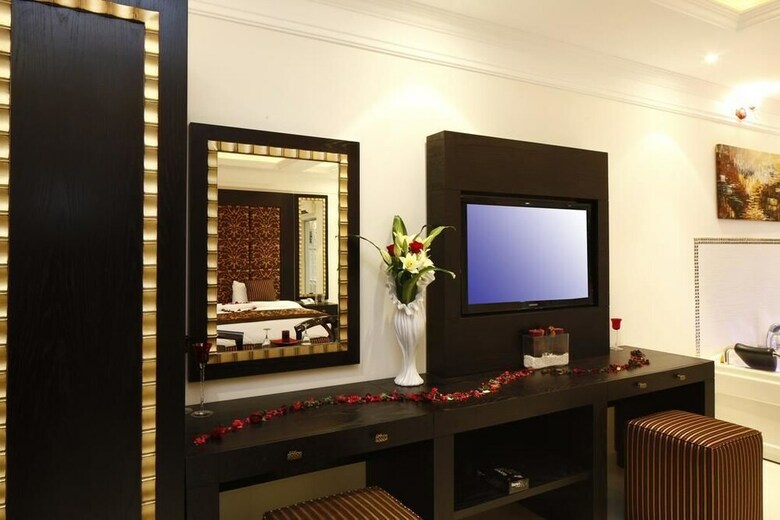 Hayatt Home Hotel
