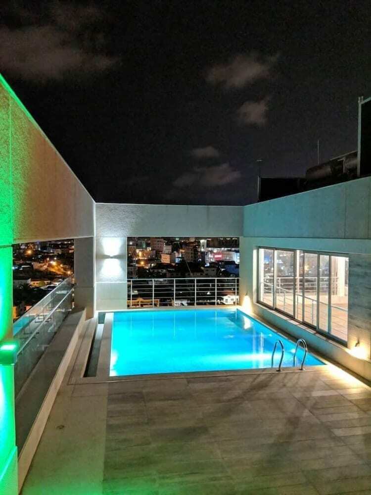 The Urban Apartments & Suites