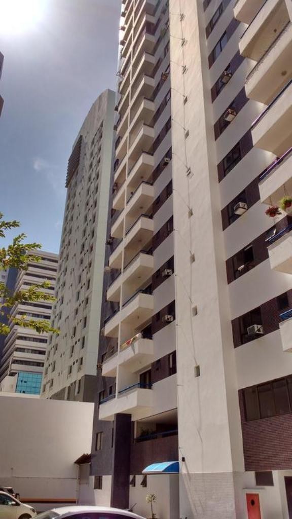 Apartamento Itaigara