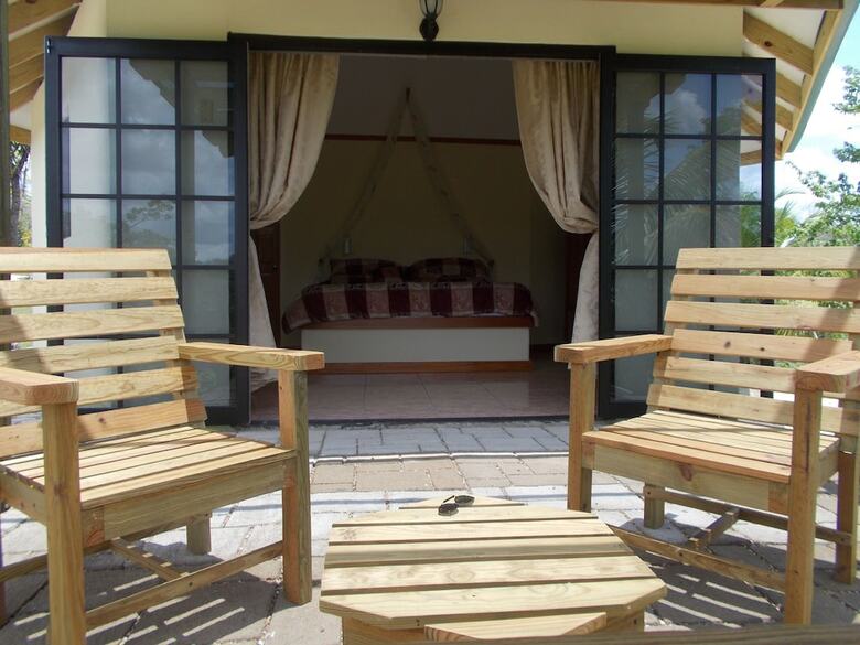 Hotel Gumbo Limbo Jungle Resort