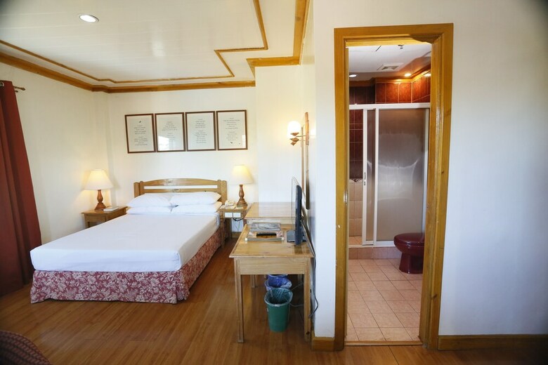 Ridgewood Hotel