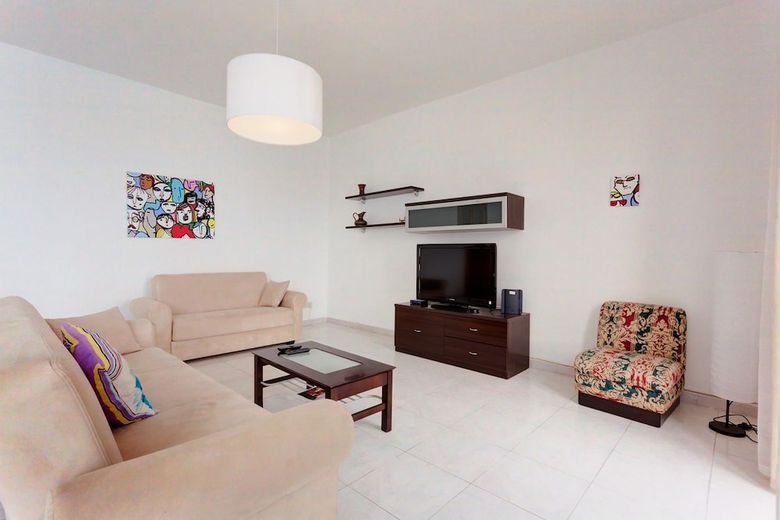 Seafront Apartment In Sliema Wt Breathtaking Views