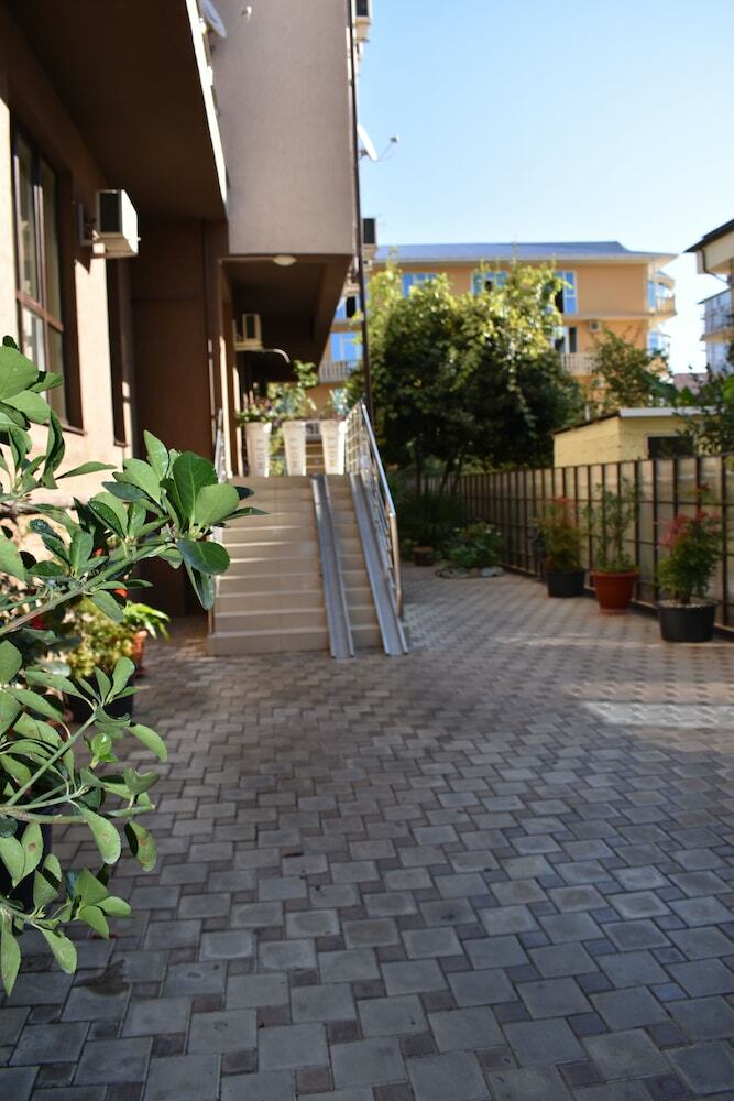 Apartamentos Kvartira U Morya 3
