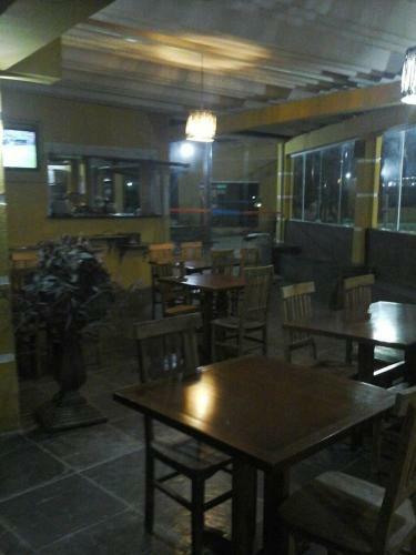 Hostal Ilhabela T�nis Clube