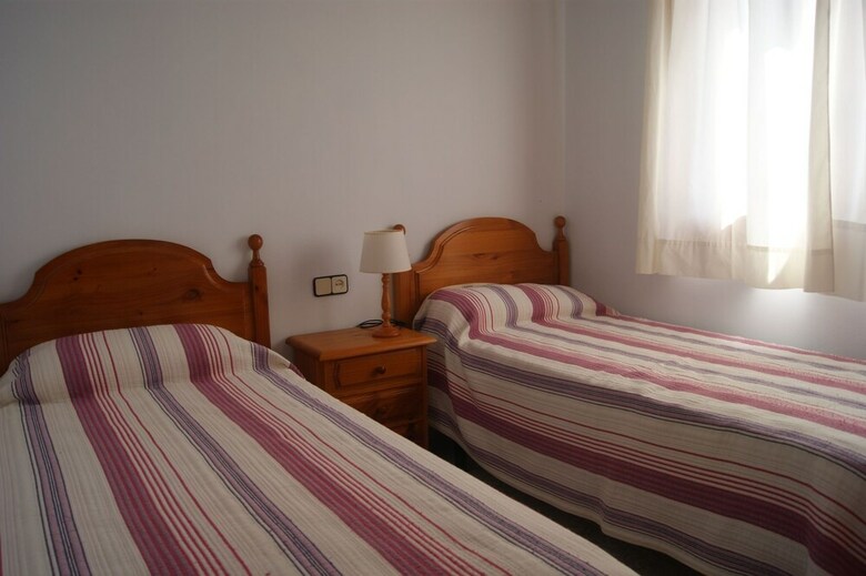 Apartamentos Marineu Jazmines 4/6