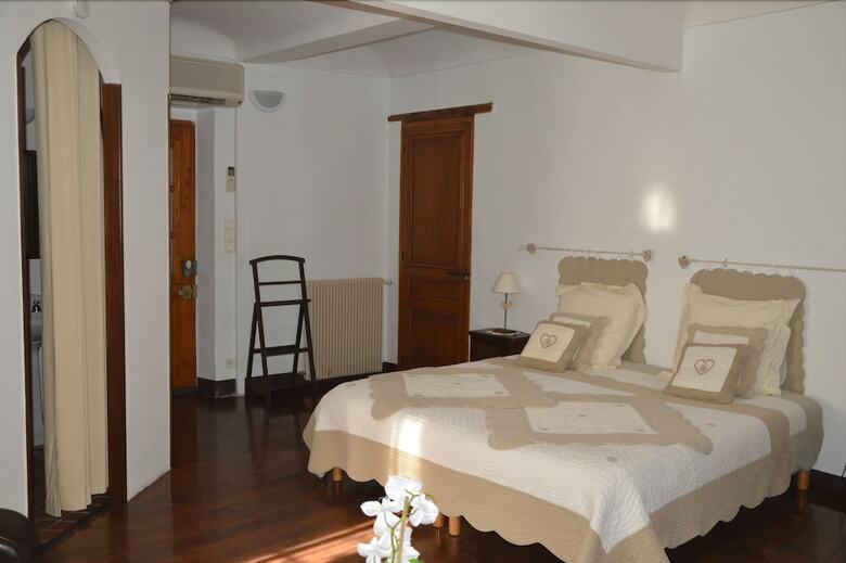 Hotel Domaine De La Carri�re