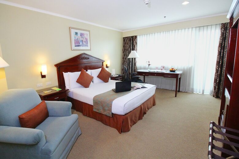 Hotel Oxford Suites Makati