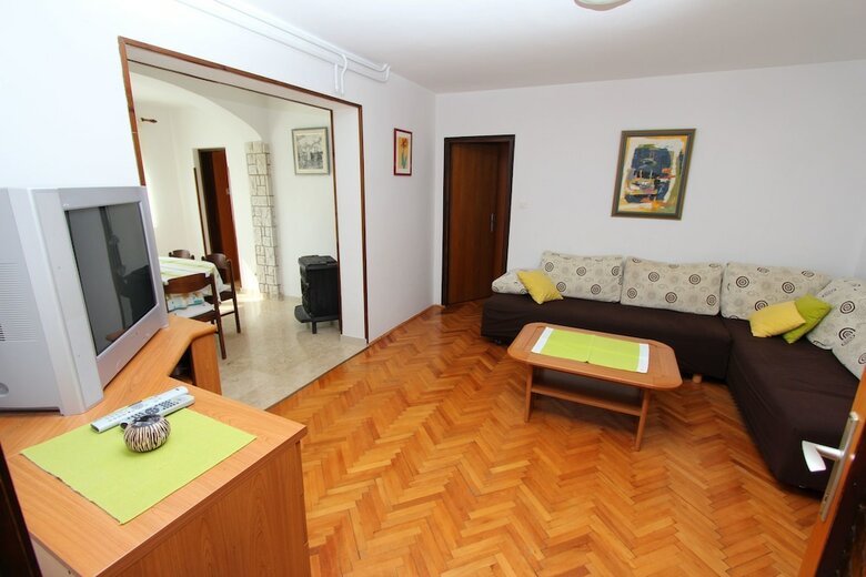 Apartments Lara