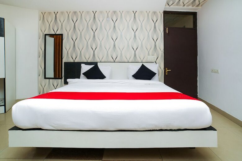 Hotel Edition O 30052 Chinmay Resorts