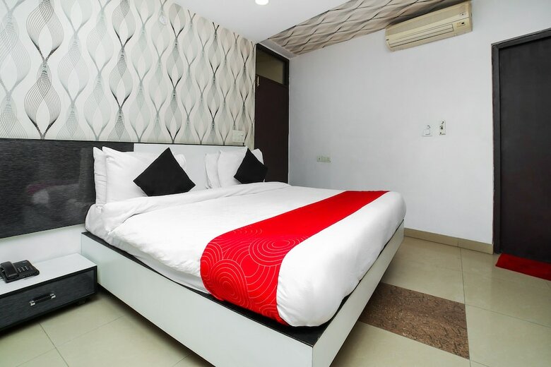 Hotel Edition O 30052 Chinmay Resorts