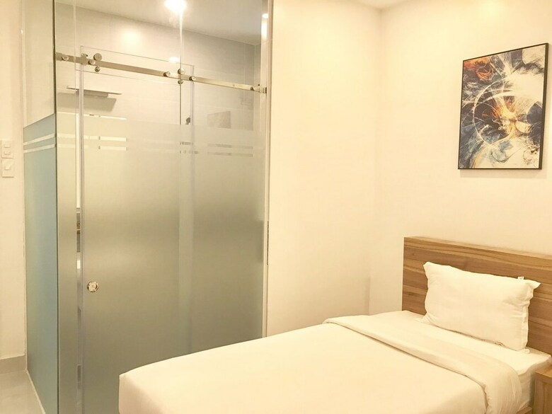 Louis Hotel - Bui Vien Walking Street