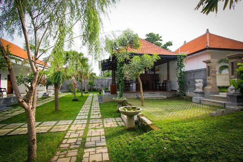 Bed & Breakfast Adil Villa And Resort