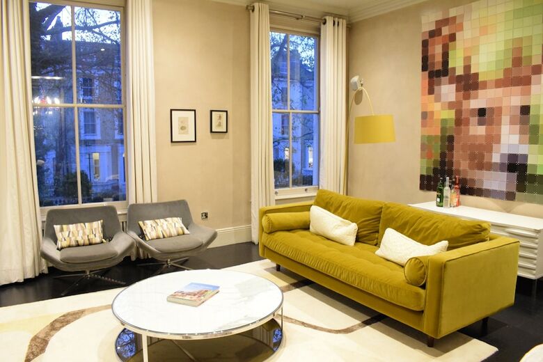 3 Bedroom Apartment In Kensington