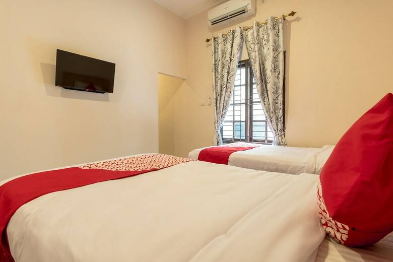 Hostal Oyo 355 Fella Homestay