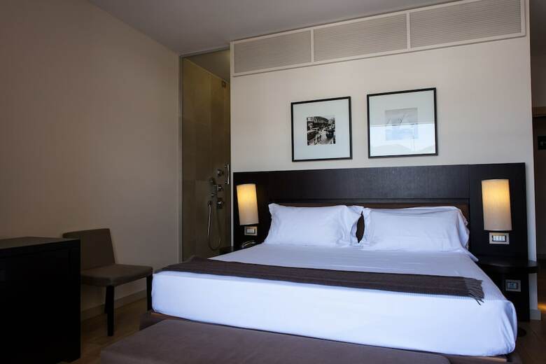 Hotel Marinaplace Resort & Spa