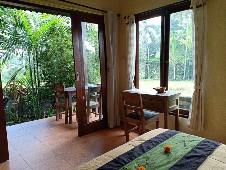 Bed & Breakfast Semanggi Cottage